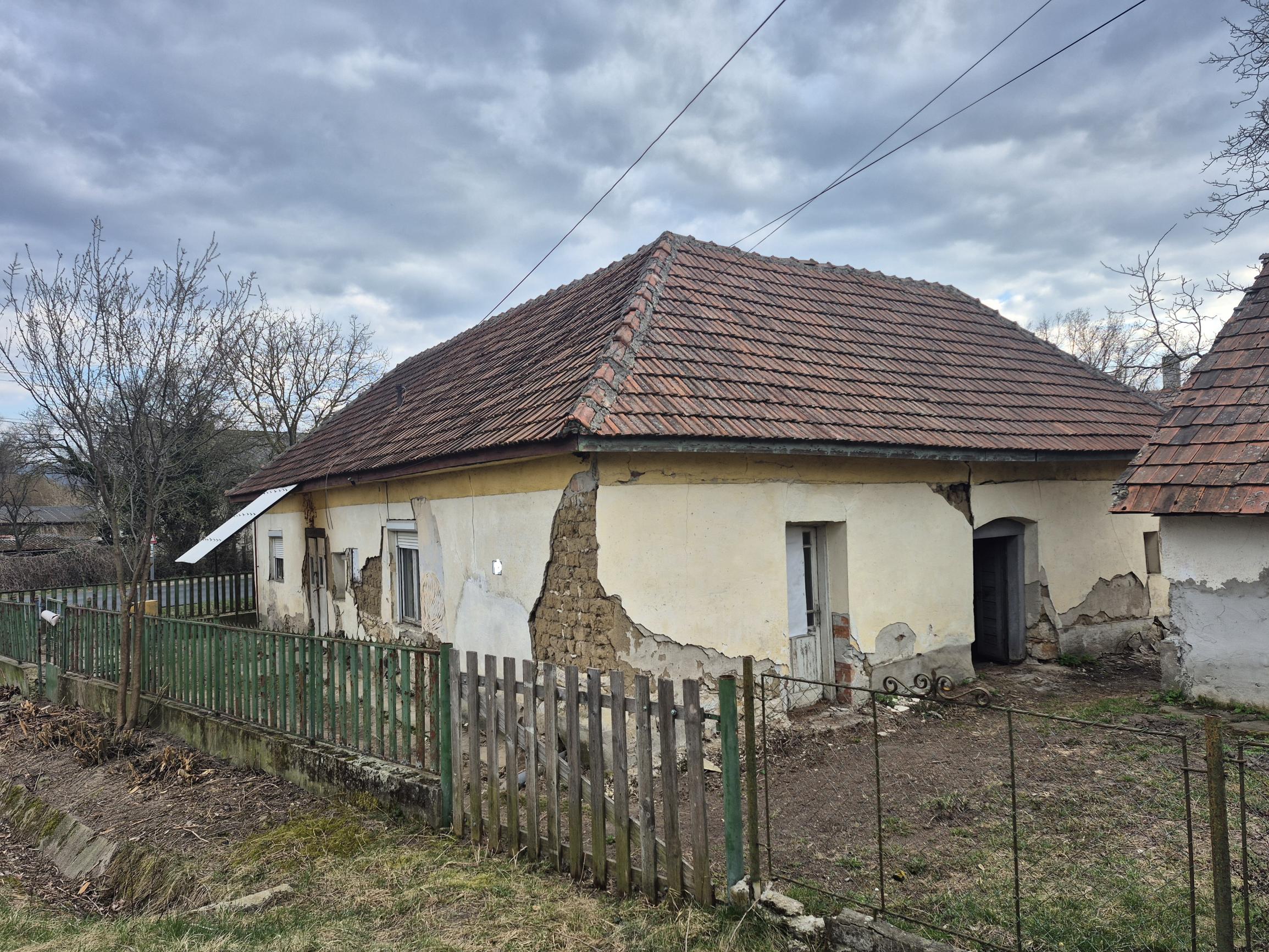 Pozemok s budovou – Hidasnémeti, 25 minút do Košíc