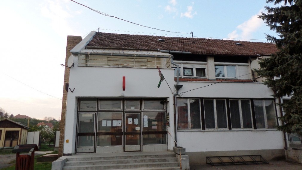 Bývanie v budove s dvoma bytmi so záhradou vo Forró - Maďarsko
