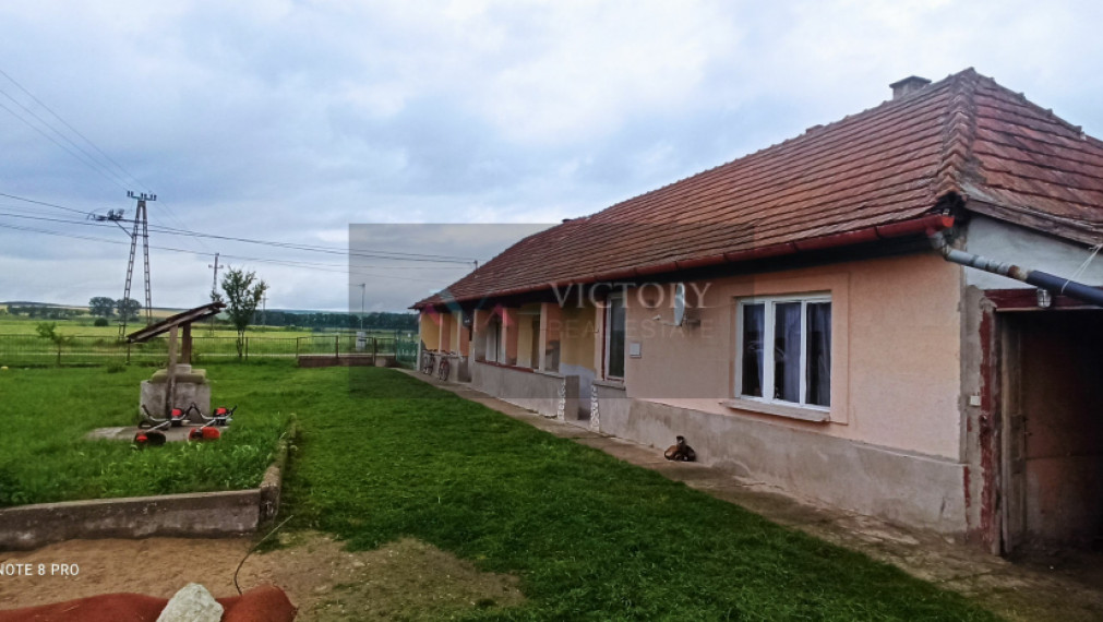 3-izbový VÍKENDOVÝ dom NA KONCI OBCE MÉRA