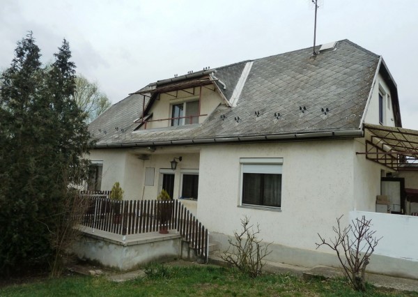 VÝBORNÝ TEHLOVÝ dom v Szalaszend NA KRAJI OBCE - Maďarsko
