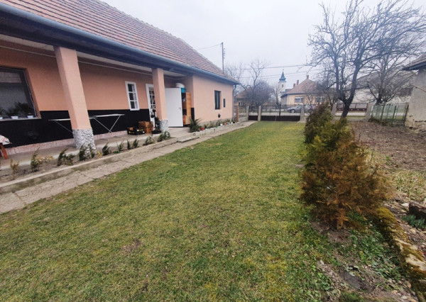 GAZDOVSKÝ DOM V DOBROM STAVE v INÁNCS
